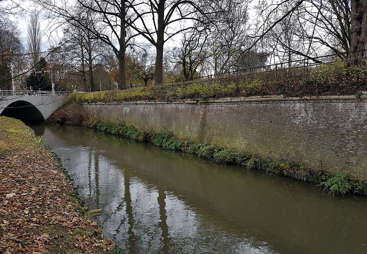 The Jeker and bastion Wilhelmina in Maastricht Stadspark.